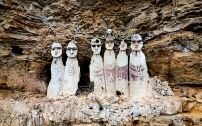 Sarcófagos Karajía y Cavernas de Qiocta